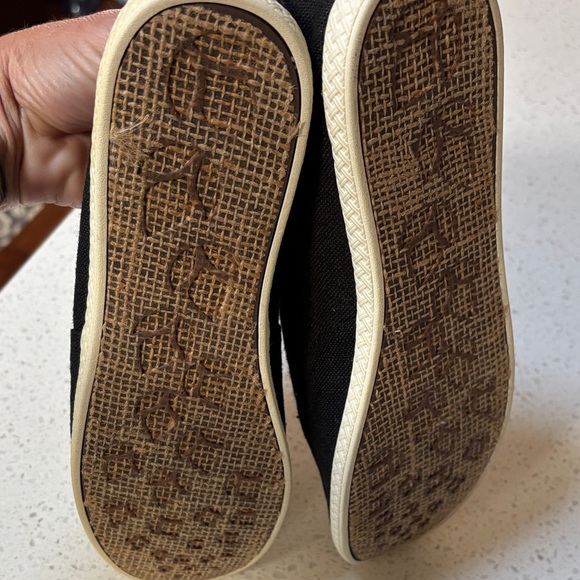 Reef Raindance Women's Comfortable Cushioned Flats, Black/White, Size 8 - Picture 6 of 7